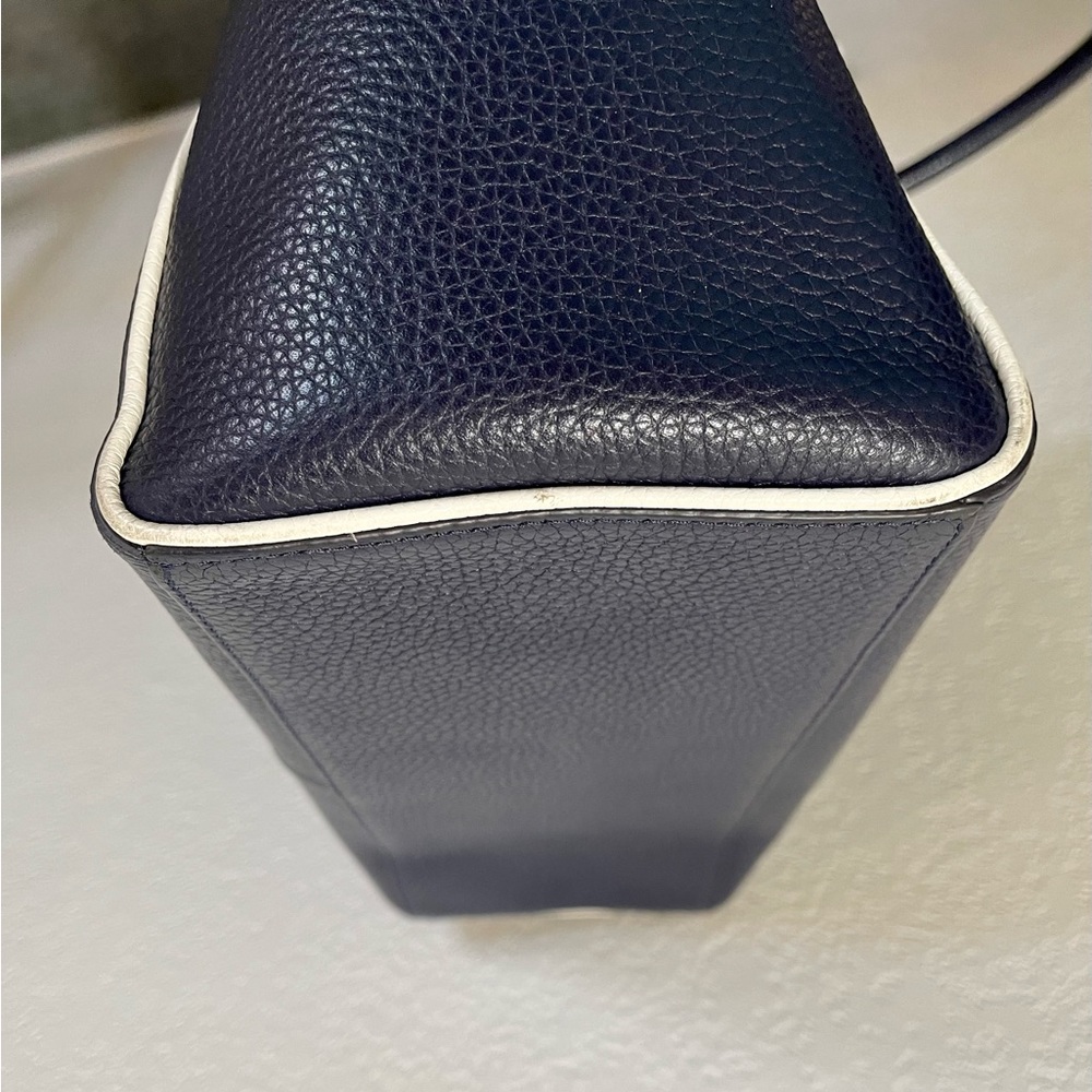 ♠️ Kate Spade NY ♠️ Large Navy Blue Leather Bag 👜 - Picture 11 of 12